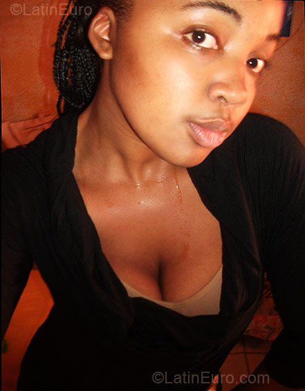 Date this foxy Brazil girl Veronica from Sao Paulo BR5934