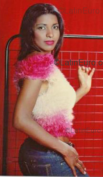 Date this delightful Brazil girl BRUNA from Belo Horizonte BR5956