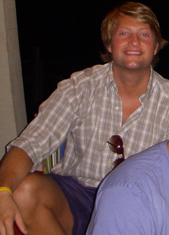 Date this athletic United States man HunterT1983 from Clarksville US5967