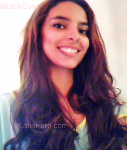 Date this gorgeous Brazil girl Larissa from Rio de Janeiro BR3080