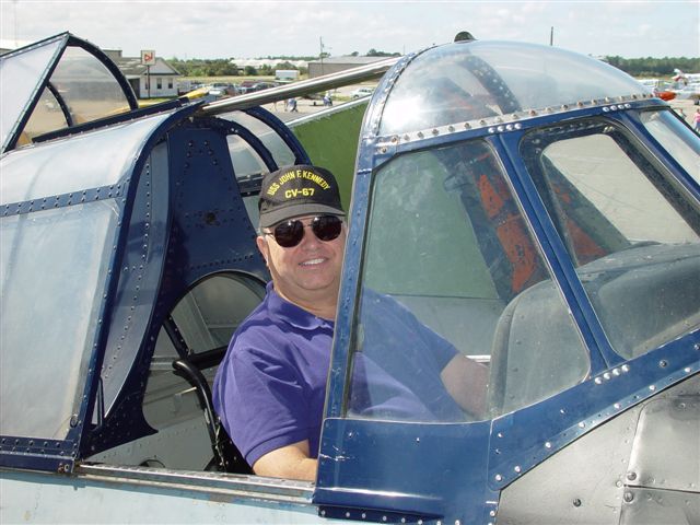 Date this delightful United States man Robert from Miami US6139