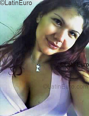 Date this hard body Brazil girl Edileia from Hortolandia BR3117