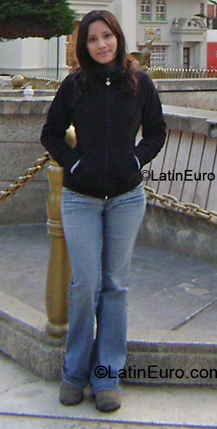 Date this nice looking Peru girl Erika from Lima PE283