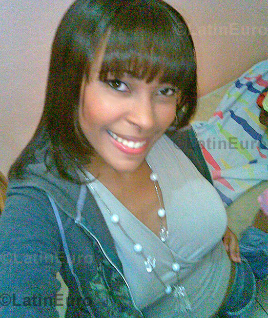 Date this stunning Brazil girl Thai from Nova Iguacu BR4093