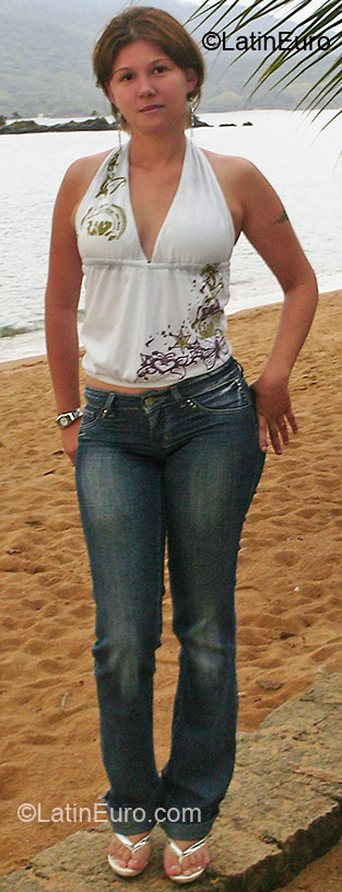 Date this voluptuous Brazil girl Tatiane from Santa Barbara D Oeste BR3216