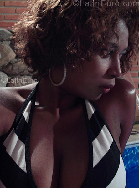 Date this charming Brazil girl Veronyka from Sao Paulo BR6143