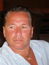 Date this young United States man Aaron C from Carey US6743