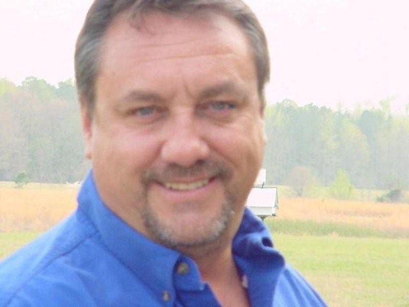 Date this cute United States man Bob from Madison US6746