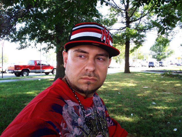 Date this happy United States man Muamet from Waterbury US6804