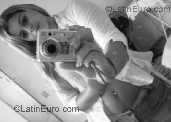 Date this fun Brazil girl Raphaela from Cachoeiro De Itapemirim BR3402