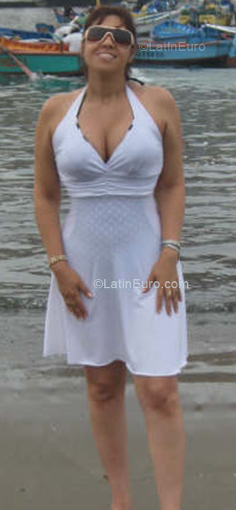 Date this beautiful Peru girl Roxana from Lima PE310