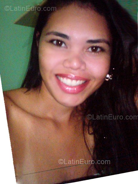 Date this athletic Brazil girl Erikarla from Manaus BR3441