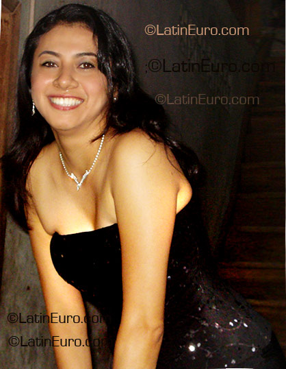 Date this hot Ecuador girl Jasmin from Manabi EC23