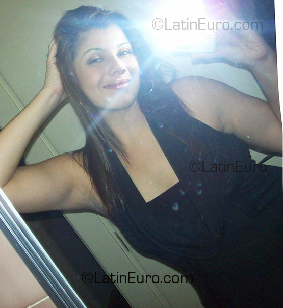 Date this charming Brazil girl Karla from Campinas BR3512