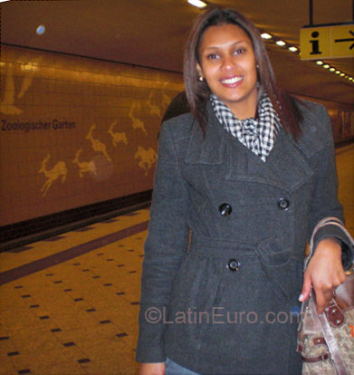 Date this beautiful Brazil girl Ana Carolina from Santos BR3553