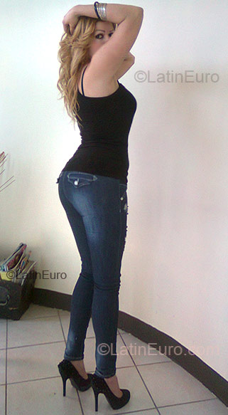 Date this gorgeous Mexico girl Yuridia from Tijuana MX197