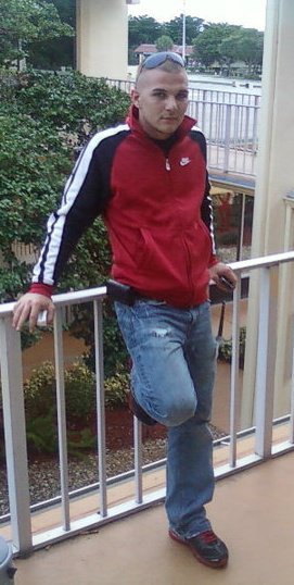 Date this passionate United States man Brandon from Miami US7381