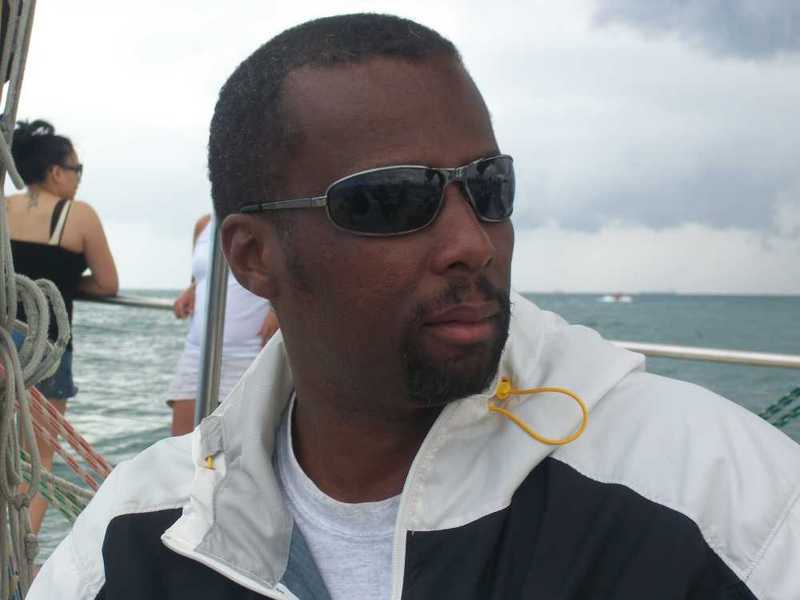 Date this sensual United States man Curt from Honolulu US7430