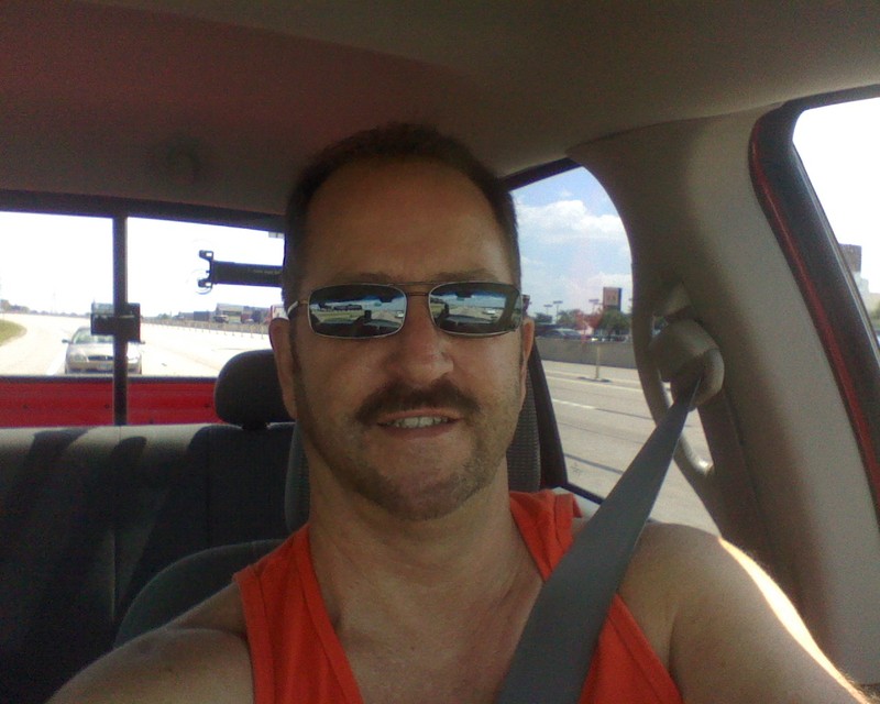 Date this hot United States man BILL from Dallas US7432