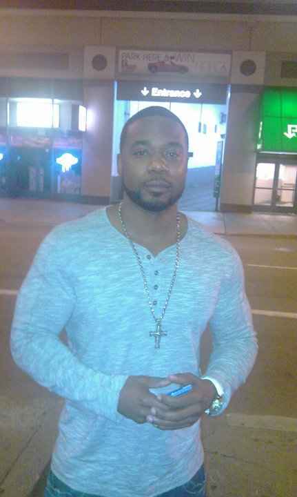 Date this passionate United States man Corleon from Chicago US7433