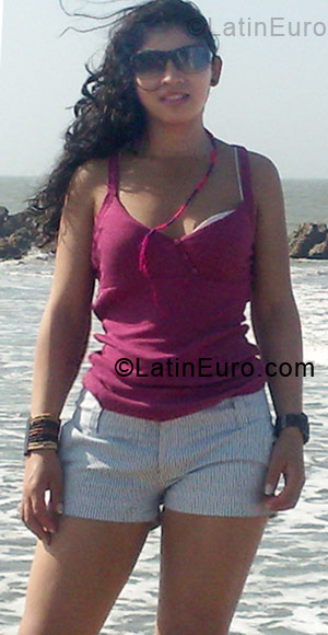 Date this stunning Ecuador girl Maria from quito CO5123