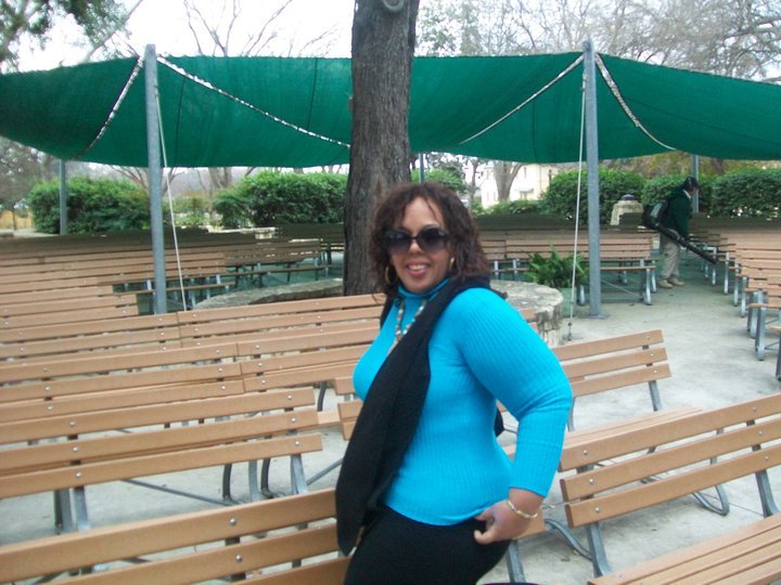 Date this pretty United States girl Karen from San Antonio Texas US7612