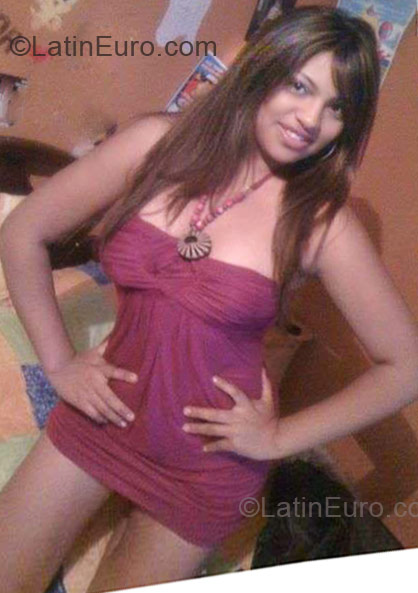 Date this stunning Ecuador girl Lizbeth Marcela from Ambato EC34