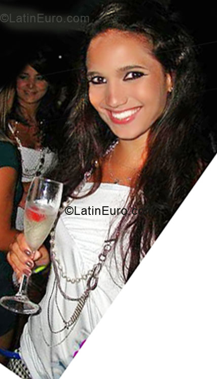 Date this lovely Brazil girl DyWest from Vitoria BR3748