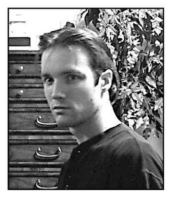 Date this young United States man Robert from Dallas US7794