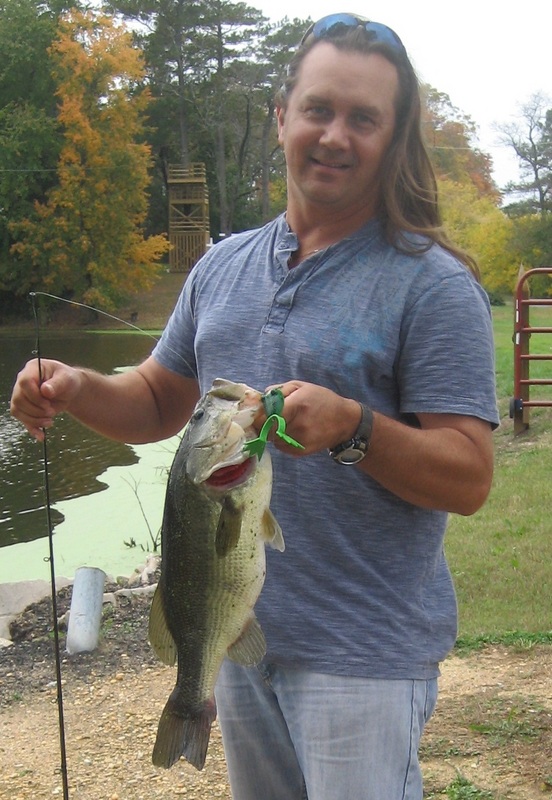 Date this sultry United States man Letekro from preston US7818