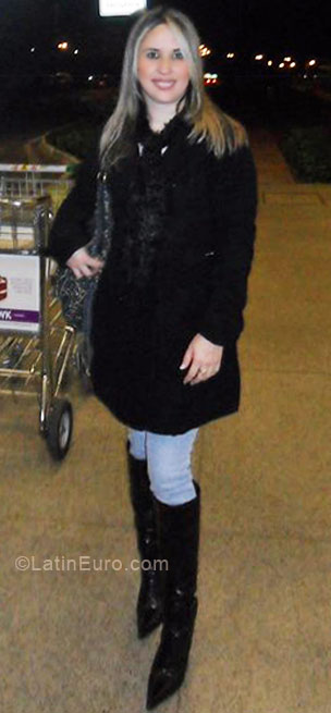 Date this hard body Brazil girl Meyri from Belo Horizonte BR3847