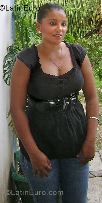 Date this young Honduras girl Karina Lizeth from Potrerillos HN245