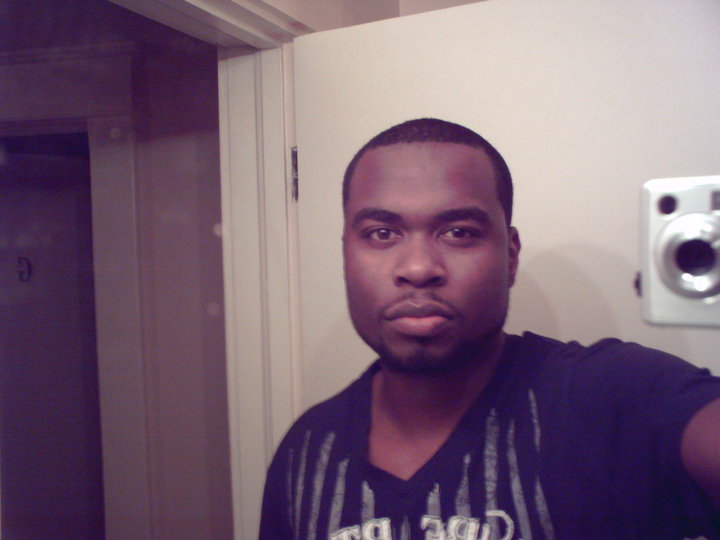 Date this georgeous United States man Larry from Greensboro US7990