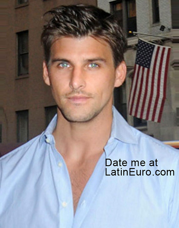 Date this hot Germany man Aamrett from Frankfurt DE400