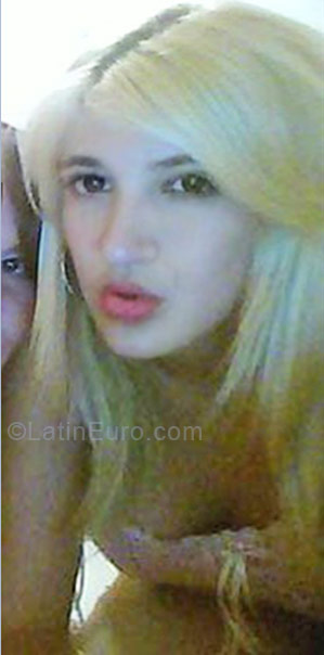 Date this stunning Brazil girl Jakeline Paula from Tres Coracoes BR3967