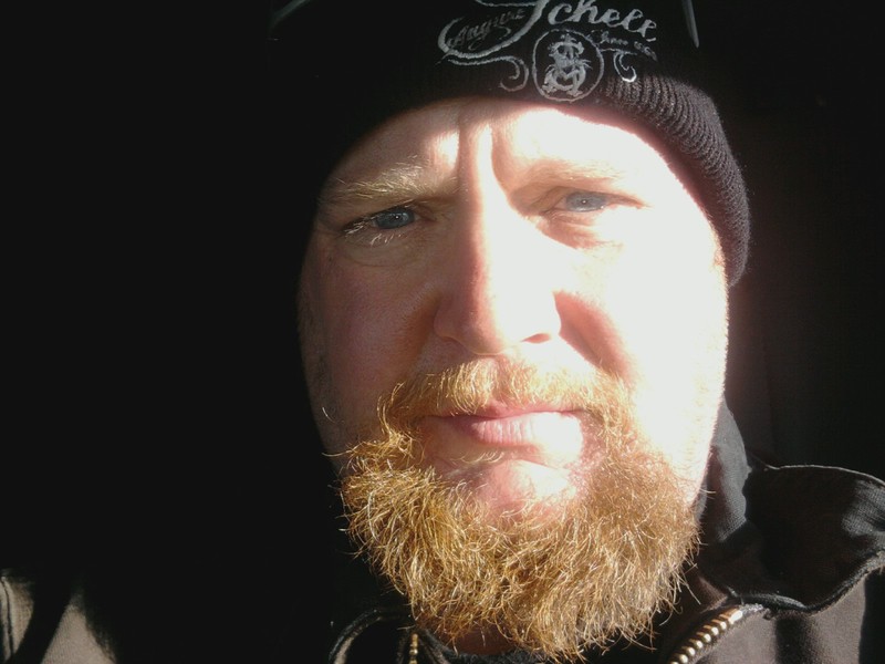 Date this pretty United States man Todd from New Ulm US8116