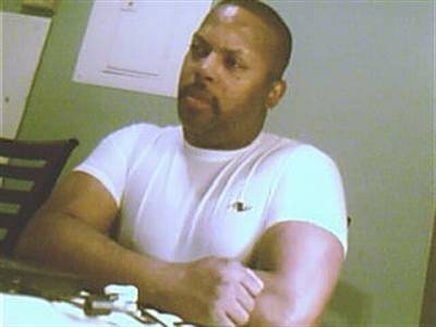 Date this gorgeous United States man Unel from Little Rock US8129