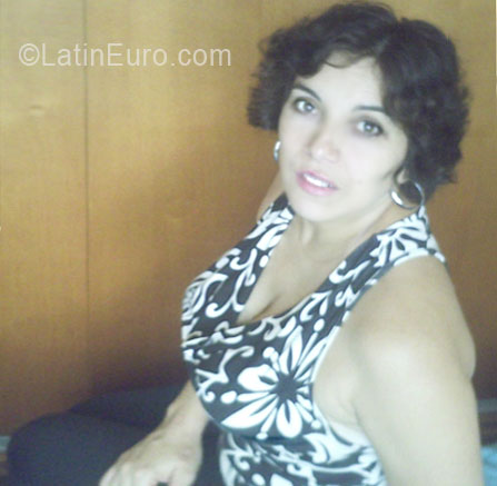 Date this athletic Brazil girl Cidha from Rio de Janeiro BR3991