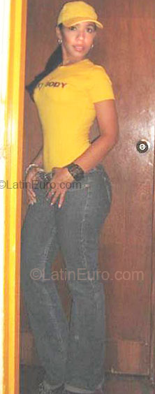 Date this voluptuous Venezuela girl Yulimar from Calabozo VE41