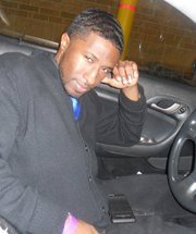 Date this happy United States man Nate from Boston US8221