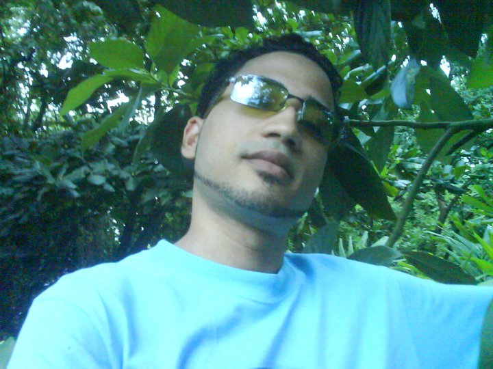 Date this foxy Dominican Republic man Bernardo from Santiago DO5574