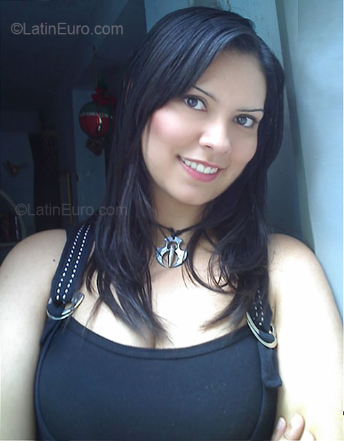 Date this athletic Colombia girl Yara from Medellin CO31248