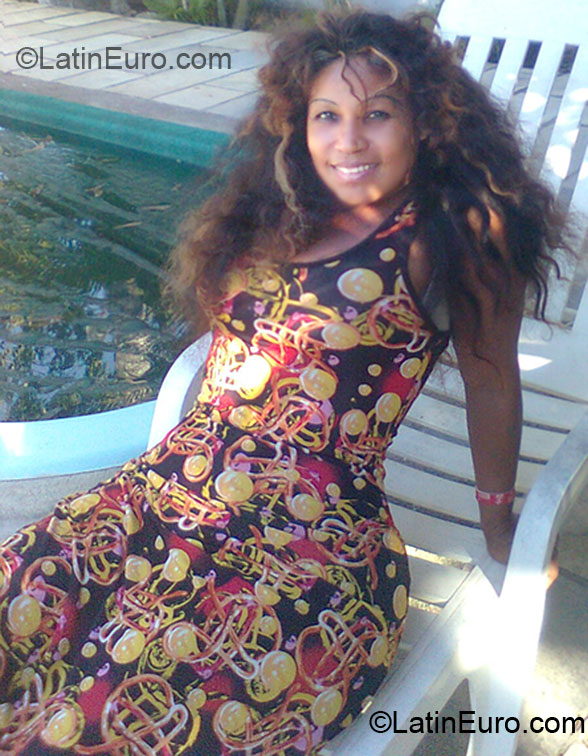 Date this gorgeous Brazil girl Rosimere from Rio Das Ostras BR4080