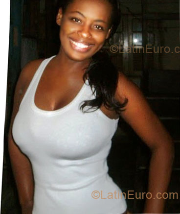 Date this georgeous Brazil girl Juliana from Buzios BR6078