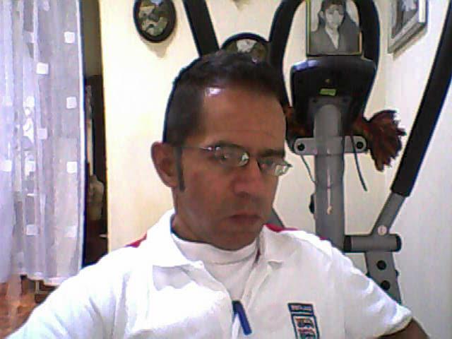 Date this tall Colombia man Nicolas from Manizales CO5685