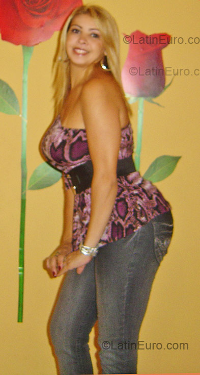 Date this lovely Brazil girl Adriana from Rio De Janeiro BR4175