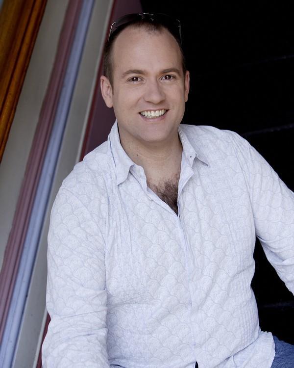 Date this georgeous United States man Luke from New York US8419