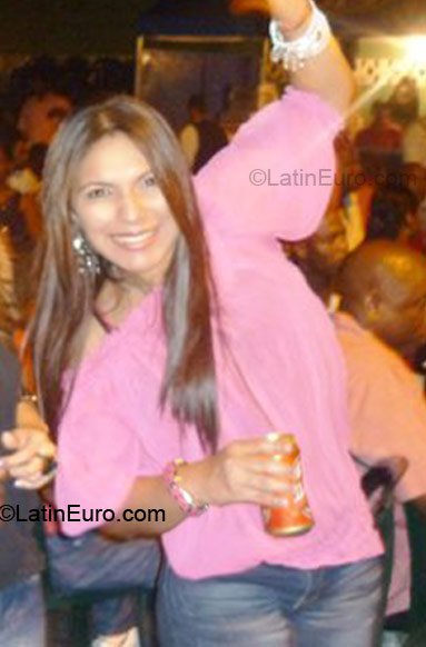 Date this cute Panama girl Adriana from Panama City PA46