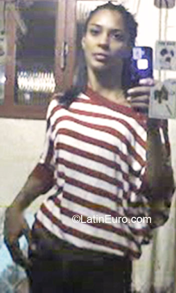 Date this beautiful Brazil girl Marcia Cristina from Macae BR4285