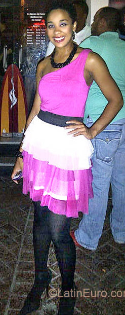Date this nice looking Dominican Republic girl Lia from Santo Domingo DO19309